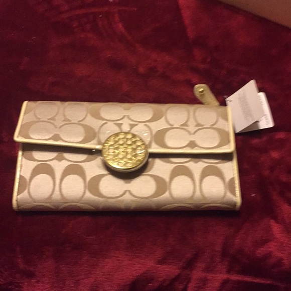 Coach Handbags - Coach wallet